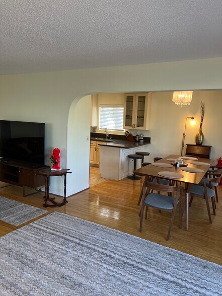 Building Photo - 2712 Strongs Dr