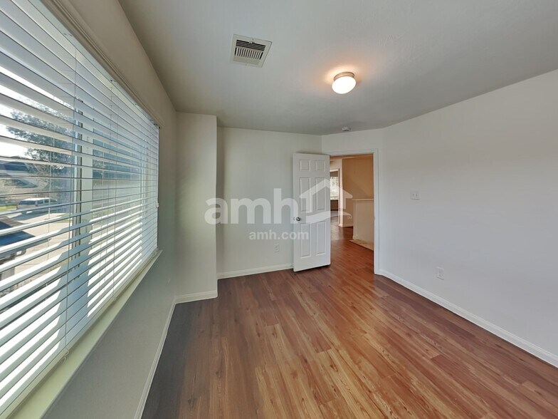 Building Photo - 21426 Partha Way