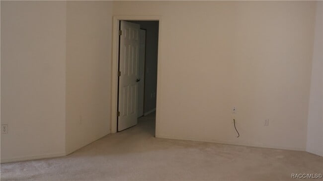 Building Photo - 760 W Barrymore Dr