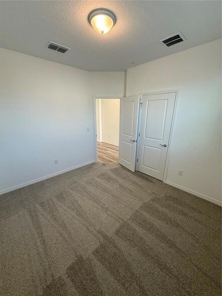 Building Photo - 4616 ORCHARD VIEW Aly