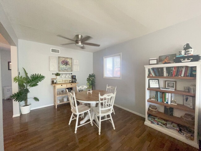 Building Photo - IMPROVED PRICE!!!!!!  Gorgeous 3 bedroom r...