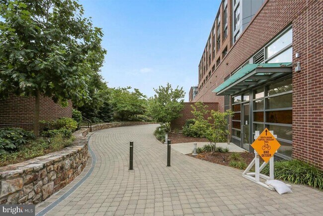 Building Photo - 4930 Bradley Blvd