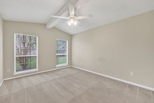 Building Photo - 12799 Glade Springs Dr S