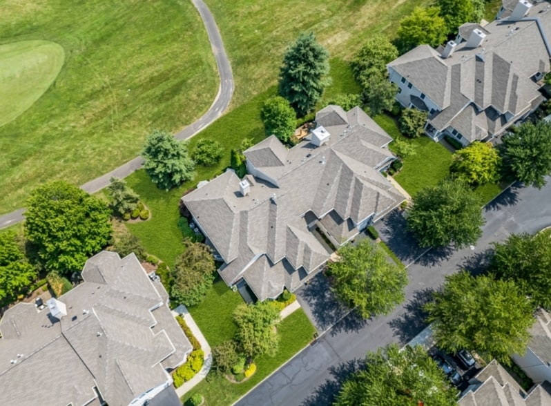 Building Photo - 41 Dickinson Rd