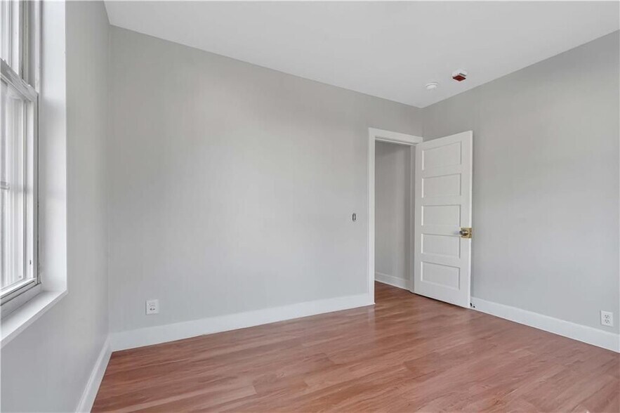 Building Photo - 109 Pocasset Ave