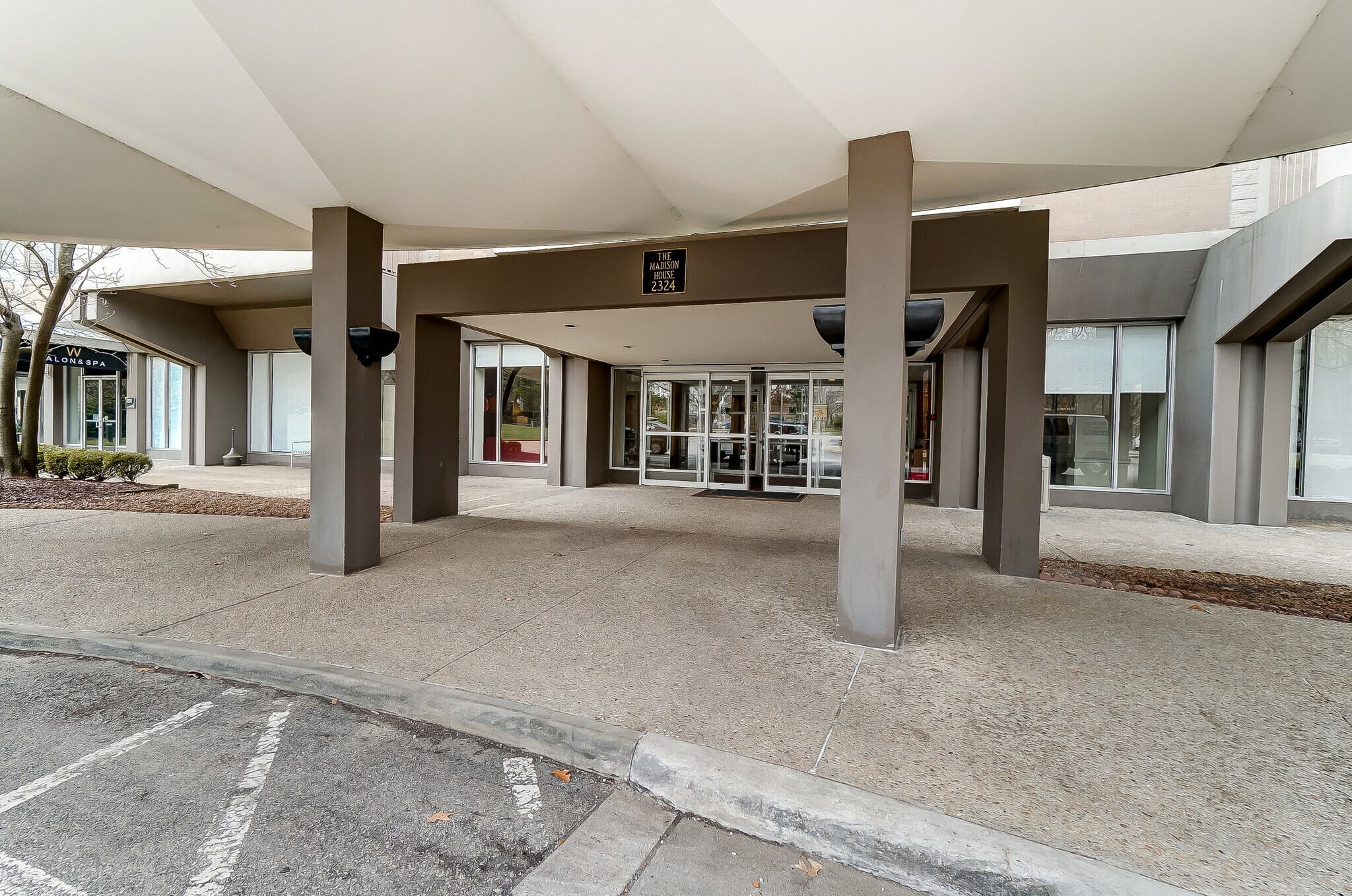 building enterance - 2324 Madison Rd