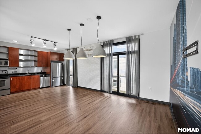 Building Photo - 1273 MacKintosh pknw