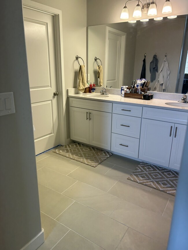 Building Photo - 3780 3215 W