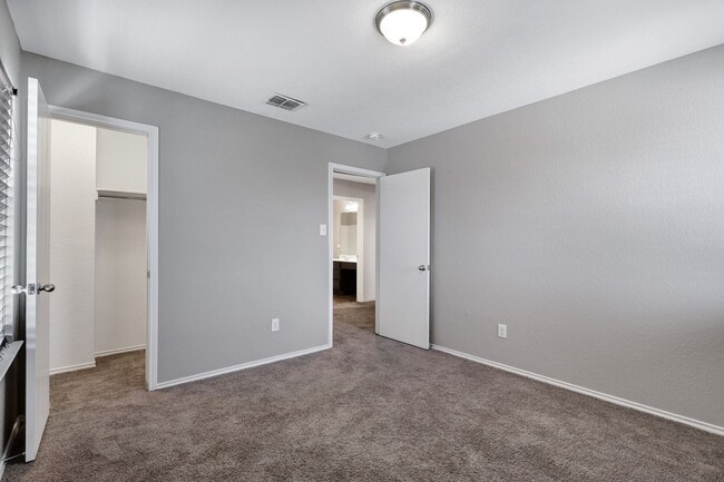 Building Photo - Beautiful Home for Rent in Wildhorse Vista