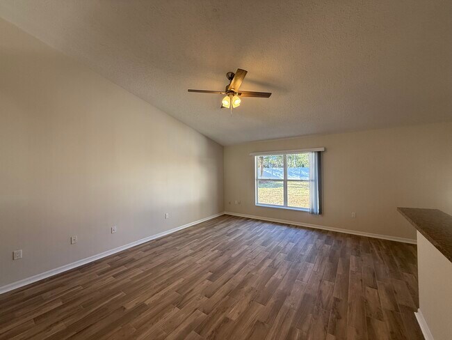 Building Photo - 48 Pennsylvania Ln