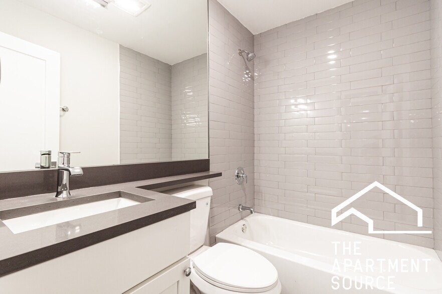 Building Photo - 540 W Aldine Ave