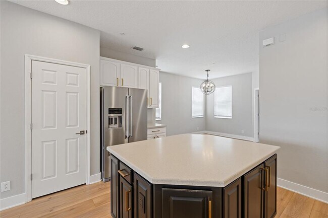 Building Photo - 1129 Venetian Harbor Dr NE