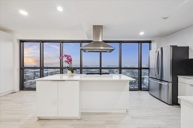 Building Photo - 2001 Holcombe Blvd