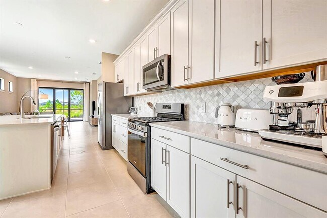 Building Photo - 6221 Fish Eagle Ct
