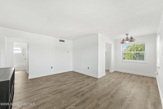 Building Photo - 411 Madison Ave