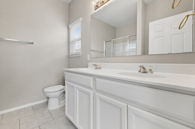 Building Photo - 10719 Noble Canyon