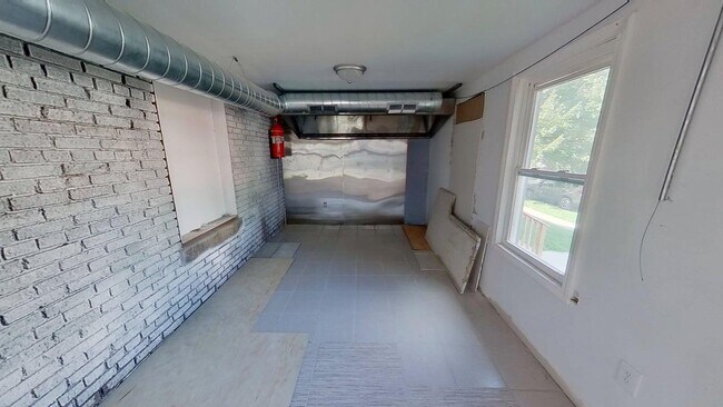Building Photo - 4 Ten Eyck Ave