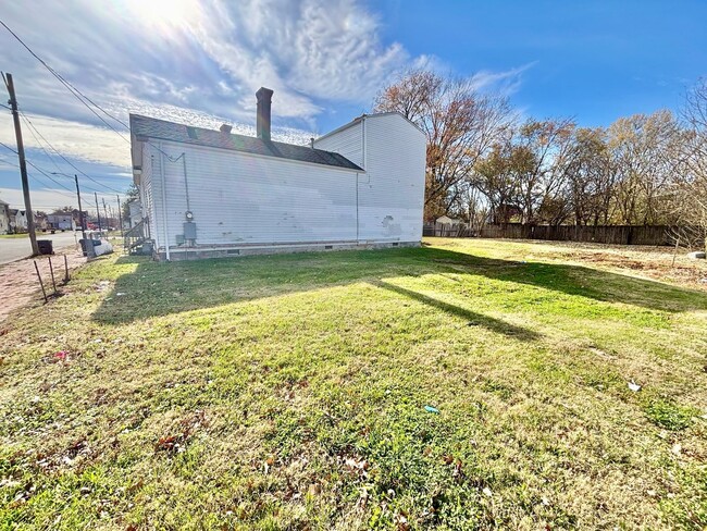 Building Photo - Portland Neighborhood - 3 Bedroom 1 Bath House