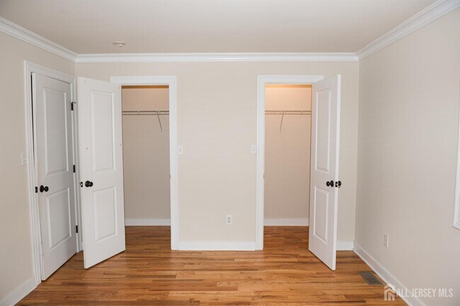Building Photo - 93 Tennyson Dr