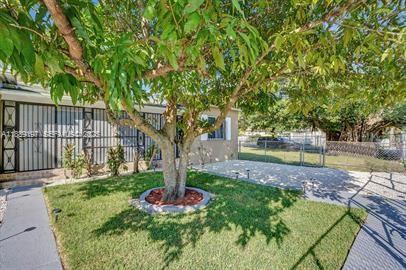 Building Photo - 10430 NW 5th Ave