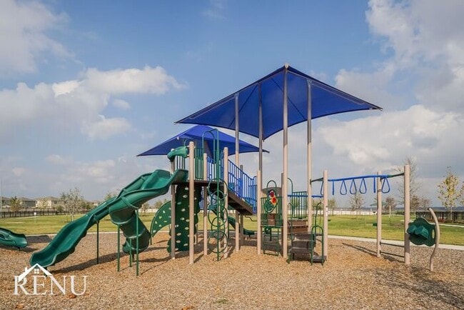 Building Photo - 11014 Yonder Flts