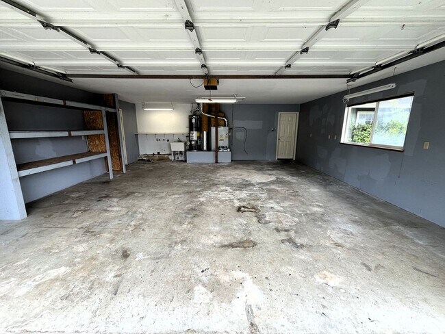 Building Photo - Pet-Friendly 3 Bed 2 Bath McKinleyville Home