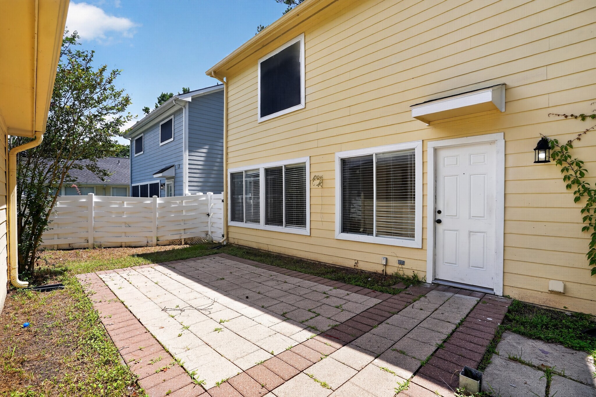 Building Photo - 18827 Atasca Oaks Dr