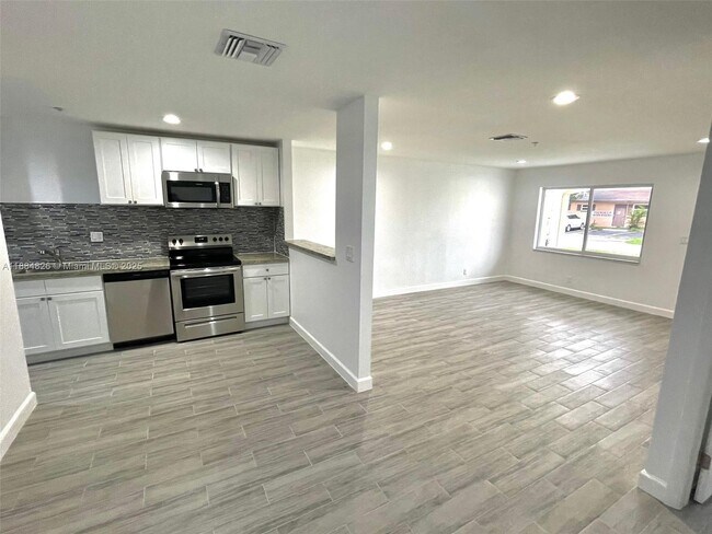 Building Photo - 2770 NW 58th Terrace