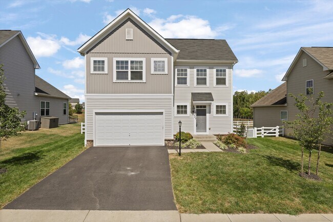 Primary Photo - 10242 Spring Iris Dr