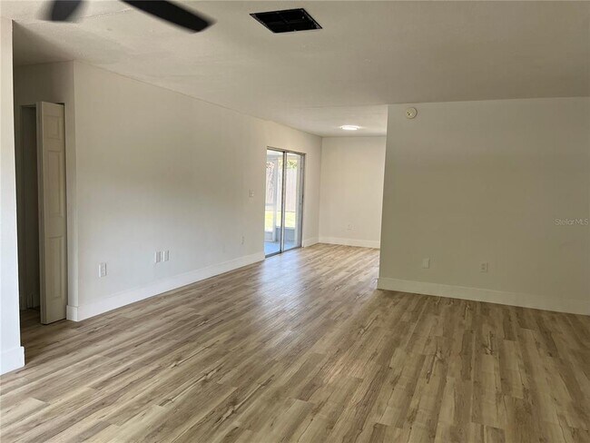 Building Photo - 5123 Brookside Ln