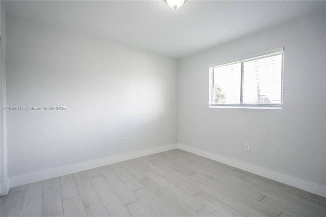 Building Photo - 465 NE 59th St