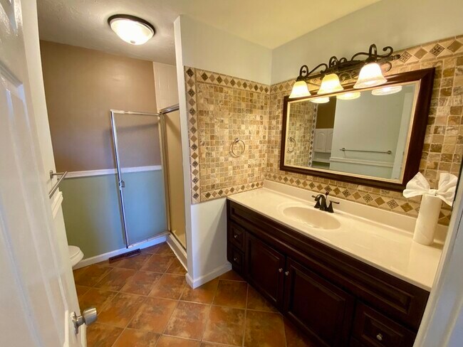 Building Photo - C3 Franklin Square