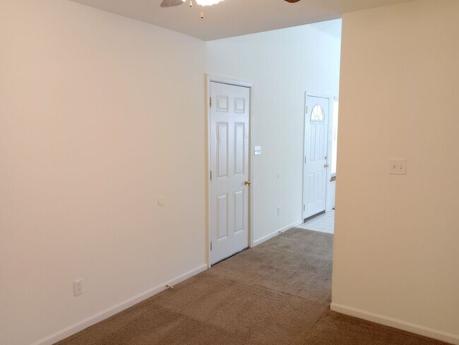 Building Photo - 1720-1722-1722 Juniper Dr