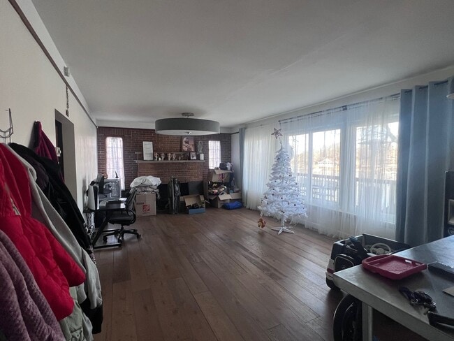 Building Photo - 244 Indian Trail