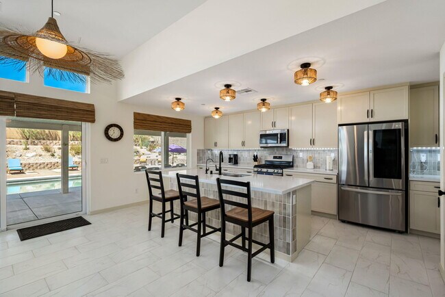 Building Photo - 12613 Sylvanus Dr