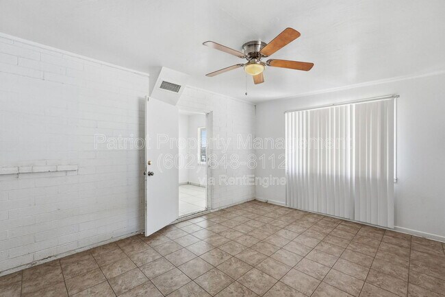 Building Photo - 6701 N 33rd Ave