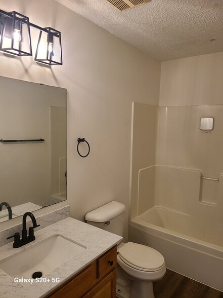 Building Photo - 13885 Ironstone Tr NW