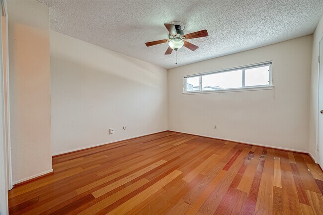 Building Photo - 6410 Del Monte Dr