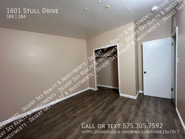 Building Photo - 1601 Stull Dr