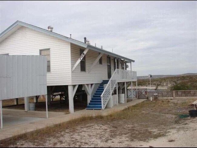 Primary Photo - 108 Rough Canyon Rd