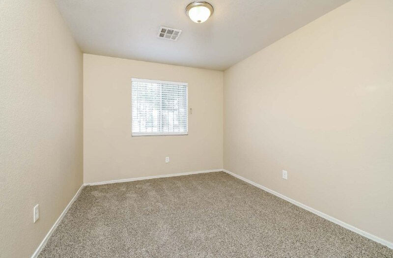 Building Photo - 3143 W Roeser Rd