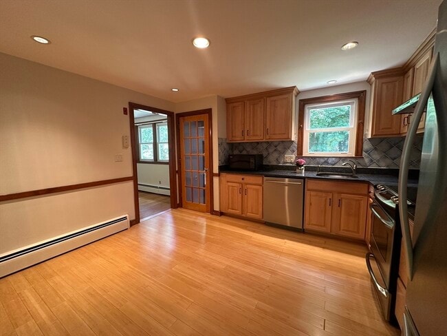 Building Photo - 10 Cedar Ridge Dr