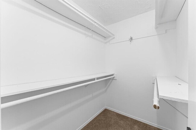 Building Photo - 418 Ironbark Dr