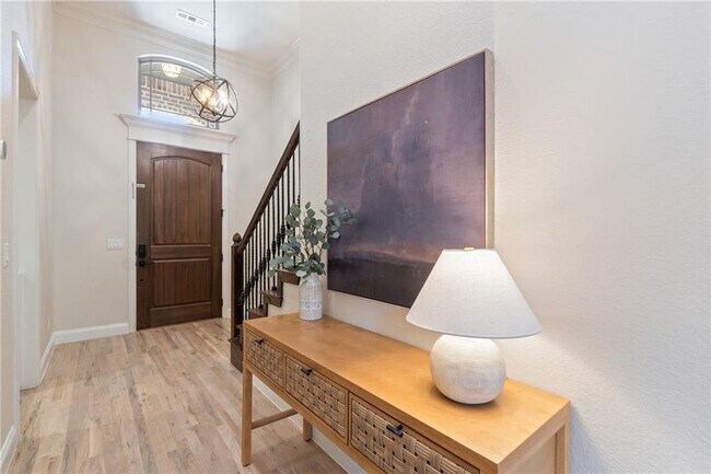 Building Photo - 5702 S 60th Pl