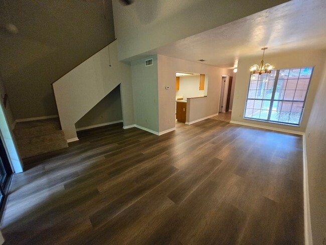 Building Photo - Rockwood Villas – 2BR/2BA Townhouse