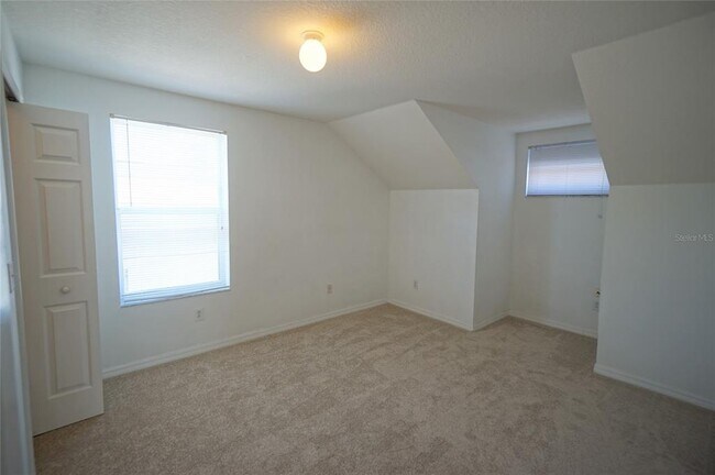 Building Photo - 24606 Victoria Wood Ct