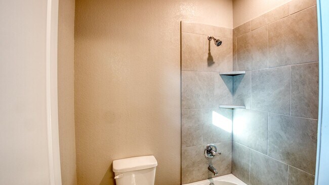 Building Photo - Spacious Townhome Available Now!