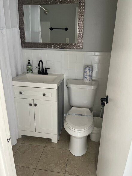 Building Photo - 215 Piedmont Ave NE