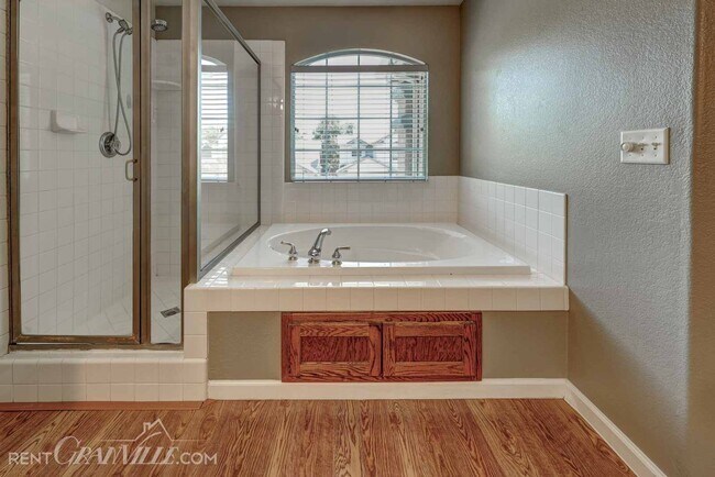 Building Photo - Granville Realty Rental Home