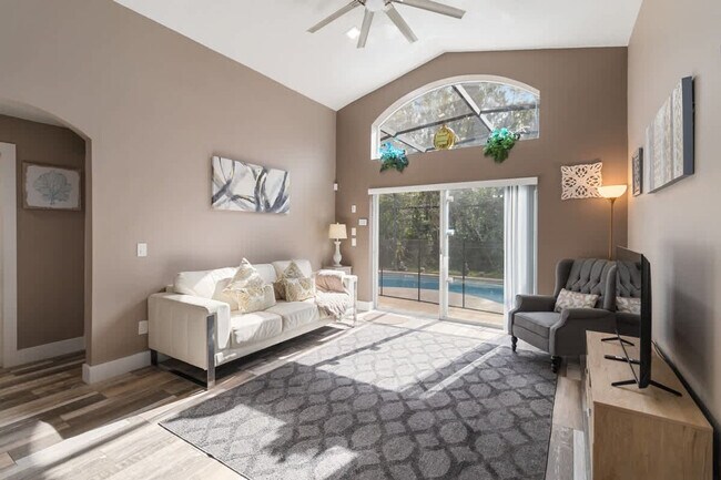 Building Photo - 140 Madiera Beach Blvd